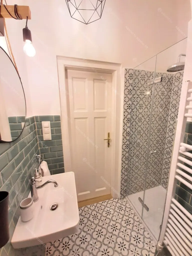 Kiadó albérlet 230000 Ft/hó áron: Budapest, VIII. kerület  Bauer Sándor utca. Mérete: 48 nm, 2 szobás | Alberlet.hu - 6689881