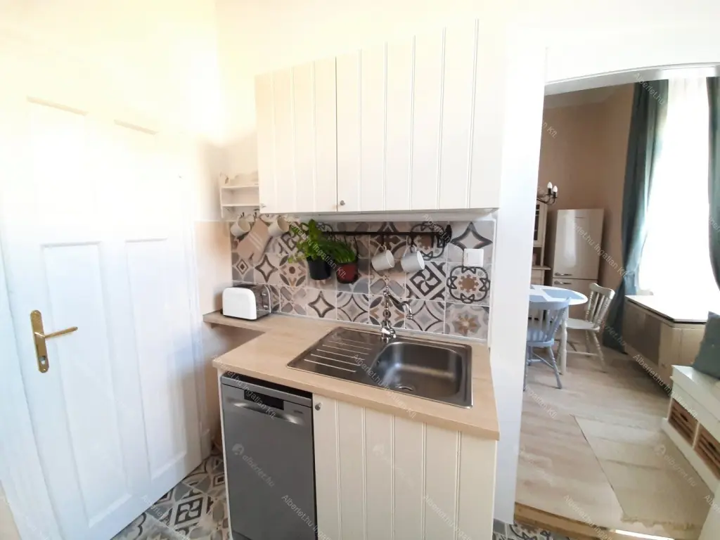 Kiadó albérlet 230000 Ft/hó áron: Budapest, VIII. kerület  Bauer Sándor utca. Mérete: 48 nm, 2 szobás | Alberlet.hu - 6689889