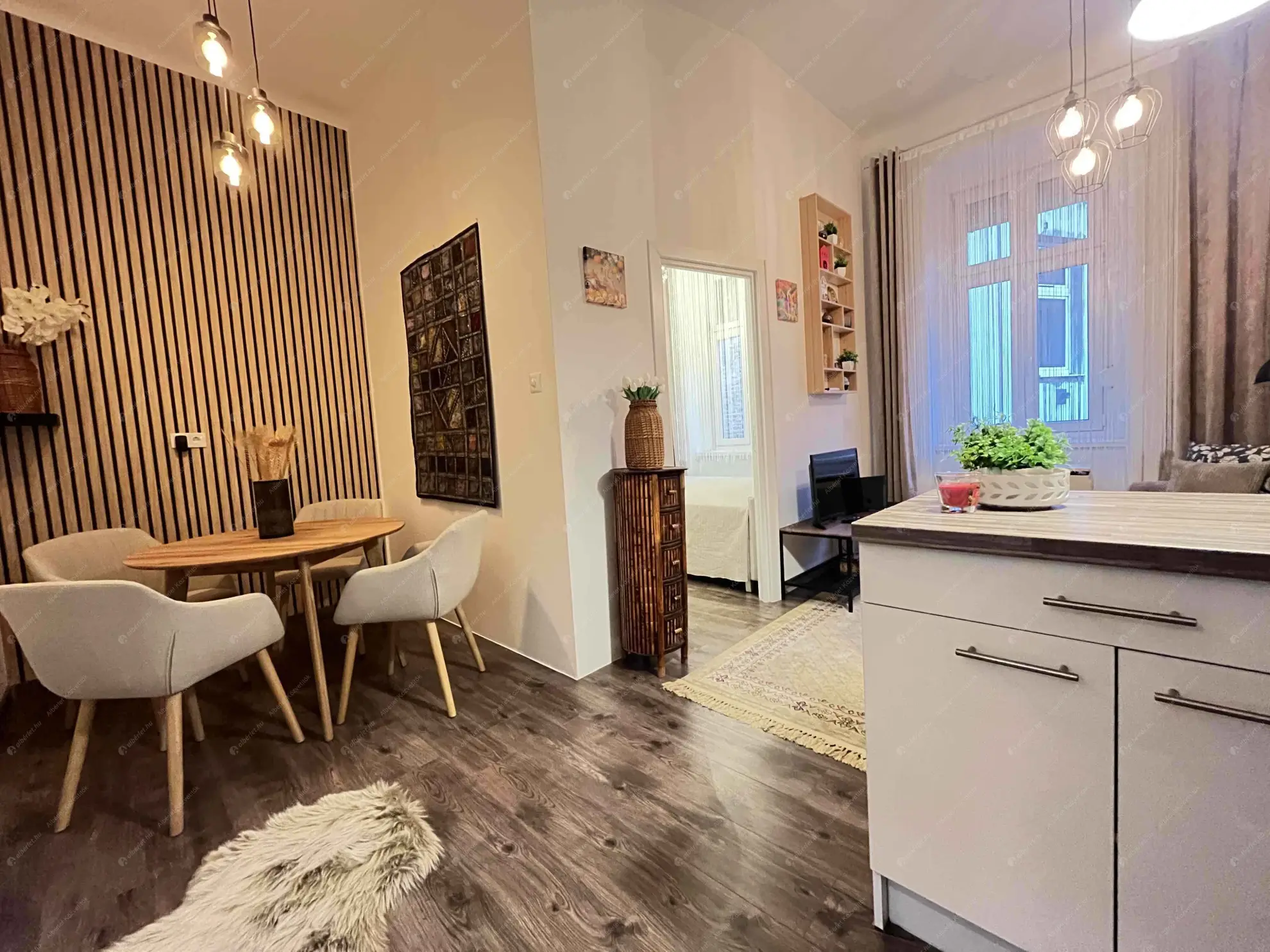 Kiadó albérlet 225000 Ft/hó áron: Budapest, VIII. kerület  Berzsenyi utca. Mérete: 35 nm, 2 szobás | Alberlet.hu - 6604684