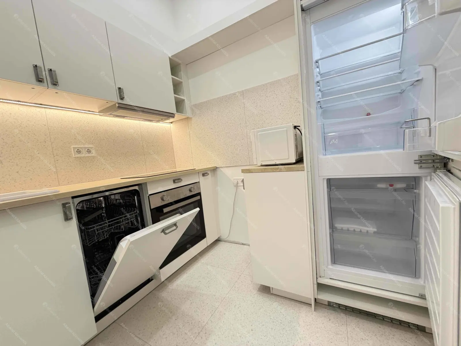 Kiadó albérlet 200000 Ft/hó áron: Budapest, VIII. kerület  Bezerédj utca. Mérete: 37 nm, 1 szobás | Alberlet.hu - 6662280