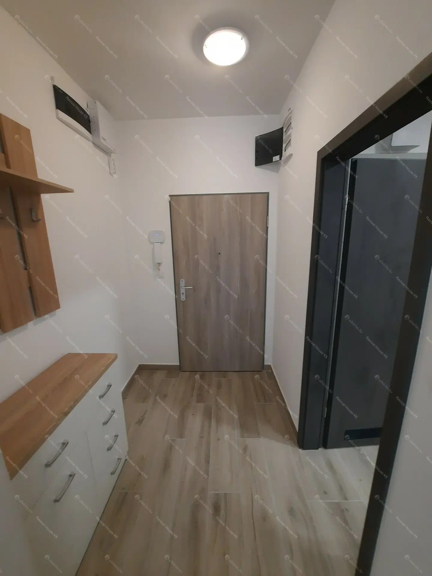 Kiadó albérlet 289000 Ft/hó áron: Budapest, VIII. kerület  Bezerédj utca. Mérete: 55 nm, 2 szobás | Alberlet.hu - 5791820