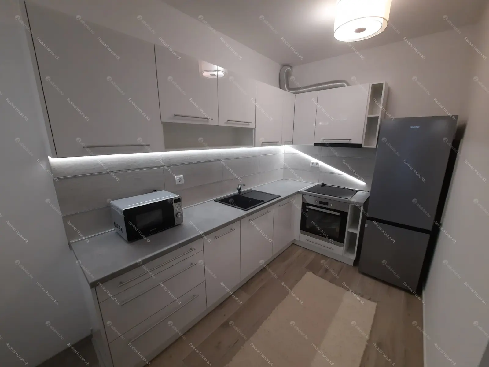 Kiadó albérlet 289000 Ft/hó áron: Budapest, VIII. kerület  Bezerédj utca. Mérete: 55 nm, 2 szobás | Alberlet.hu - 5824531