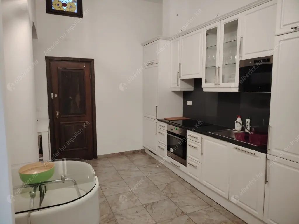 Kiadó albérlet 299000 Ft/hó áron: Budapest, VIII. kerület  Bezerédj utca. Mérete: 98 nm, 3 szobás | Alberlet.hu - 6589584