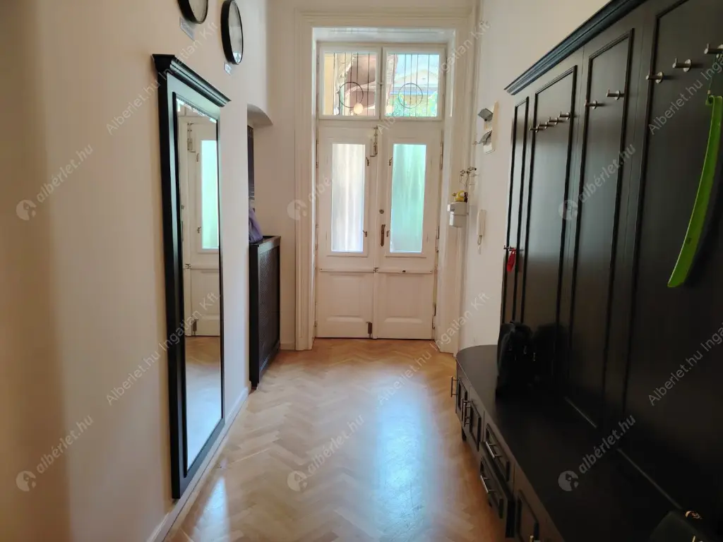 Kiadó albérlet 299000 Ft/hó áron: Budapest, VIII. kerület  Bezerédj utca. Mérete: 98 nm, 3 szobás | Alberlet.hu - 6589603