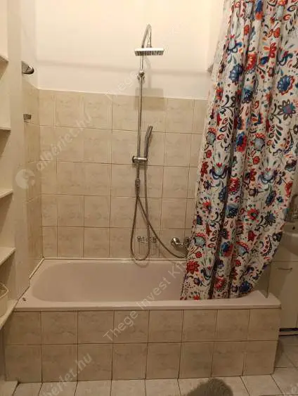 Kiadó albérlet 255000 Ft/hó áron: Budapest, VIII. kerület  Bródy Sándor utca. Mérete: 49 nm, 2 szobás | Alberlet.hu - 6569104