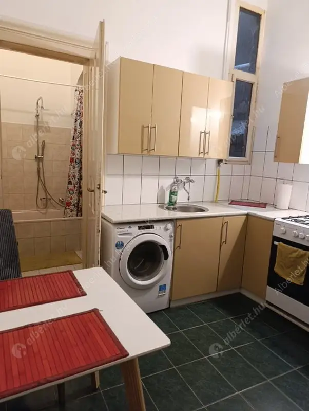 Kiadó albérlet 255000 Ft/hó áron: Budapest, VIII. kerület  Bródy Sándor utca. Mérete: 49 nm, 1 szobás | Alberlet.hu - 6576958