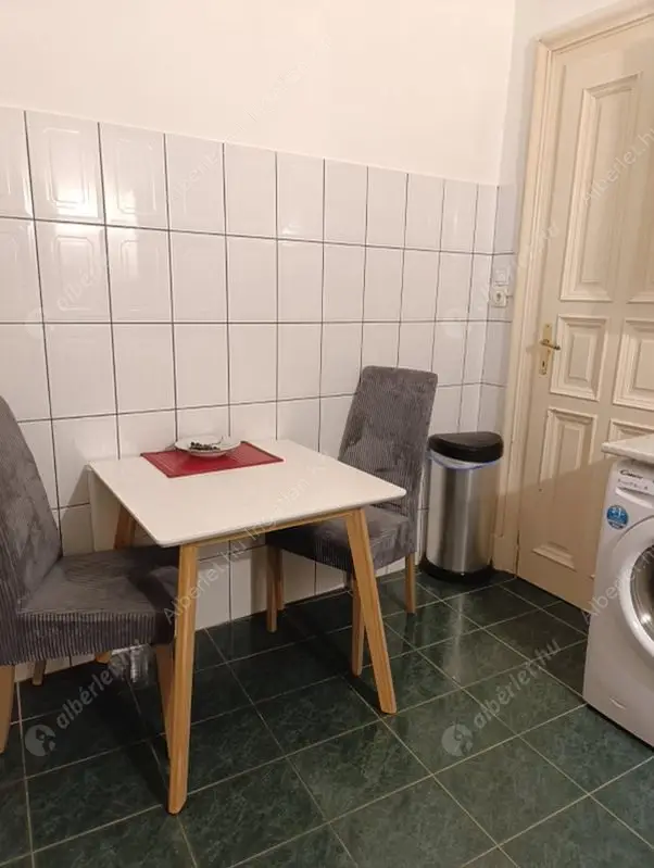 Kiadó albérlet 255000 Ft/hó áron: Budapest, VIII. kerület  Bródy Sándor utca. Mérete: 49 nm, 1 szobás | Alberlet.hu - 6576962