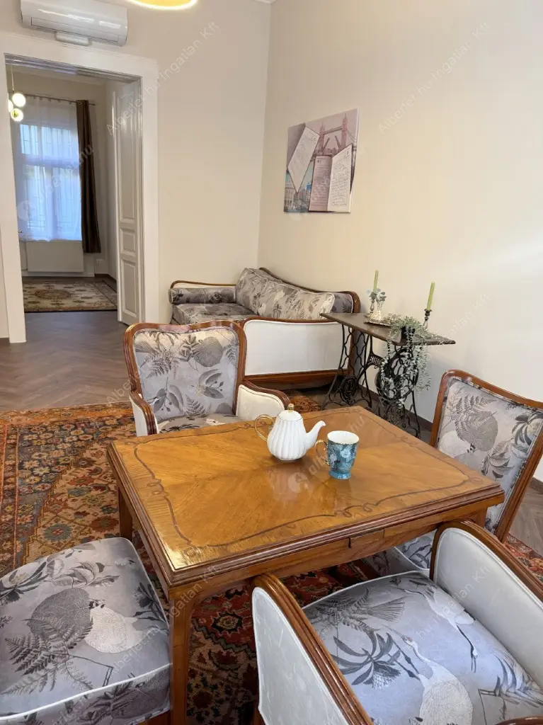 Kiadó albérlet 499000 Ft/hó áron: Budapest, VIII. kerület  Bródy Sándor utca. Mérete: 89 nm, 3 szobás | Alberlet.hu - 6517446