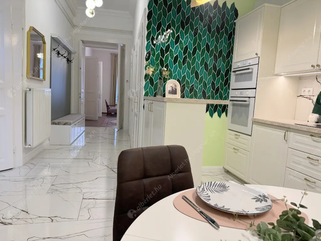 Kiadó albérlet 499000 Ft/hó áron: Budapest, VIII. kerület  Bródy Sándor utca. Mérete: 89 nm, 3 szobás | Alberlet.hu - 6517451