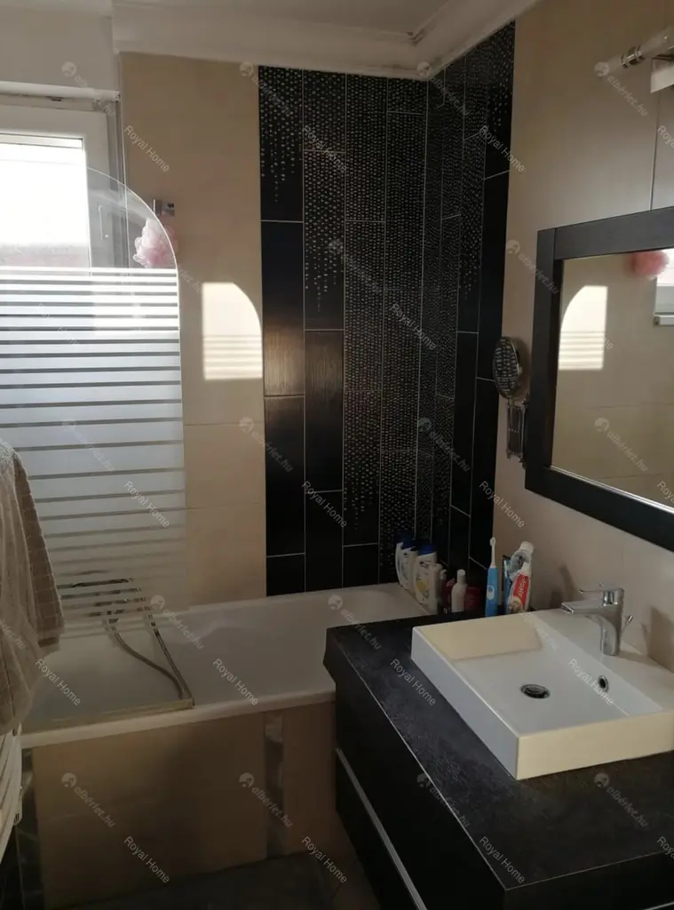 Kiadó albérlet 330000 Ft/hó áron: Budapest, VIII. kerület  Ciprus utca. Mérete: 62 nm, 2 szobás | Alberlet.hu - 5381960