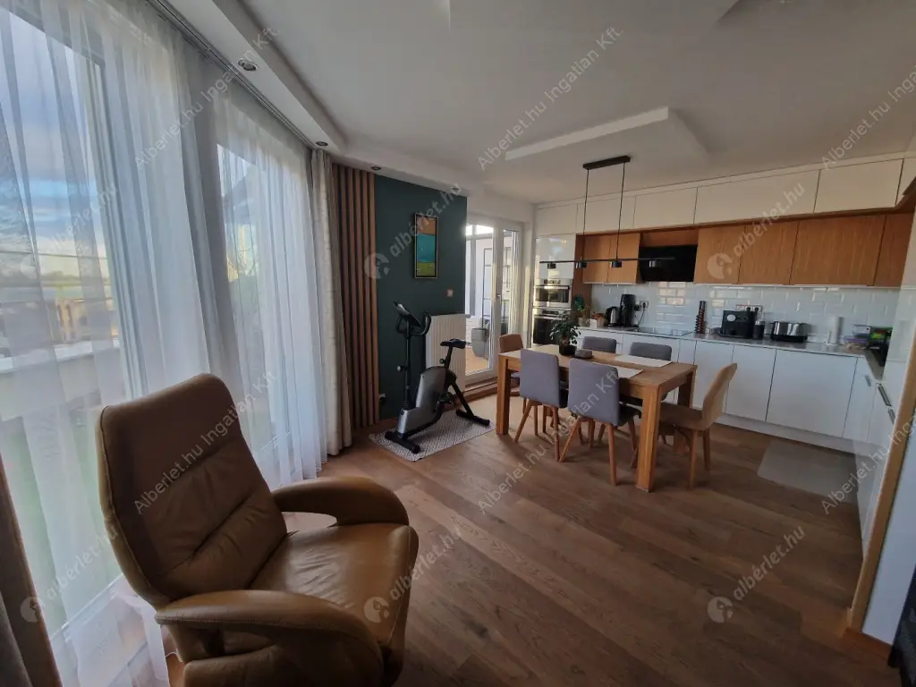 Kiadó albérlet 690000 Ft/hó áron: Budapest, VIII. kerület  Ciprus utca. Mérete: 94 nm, 4 szobás | Alberlet.hu - 6600108