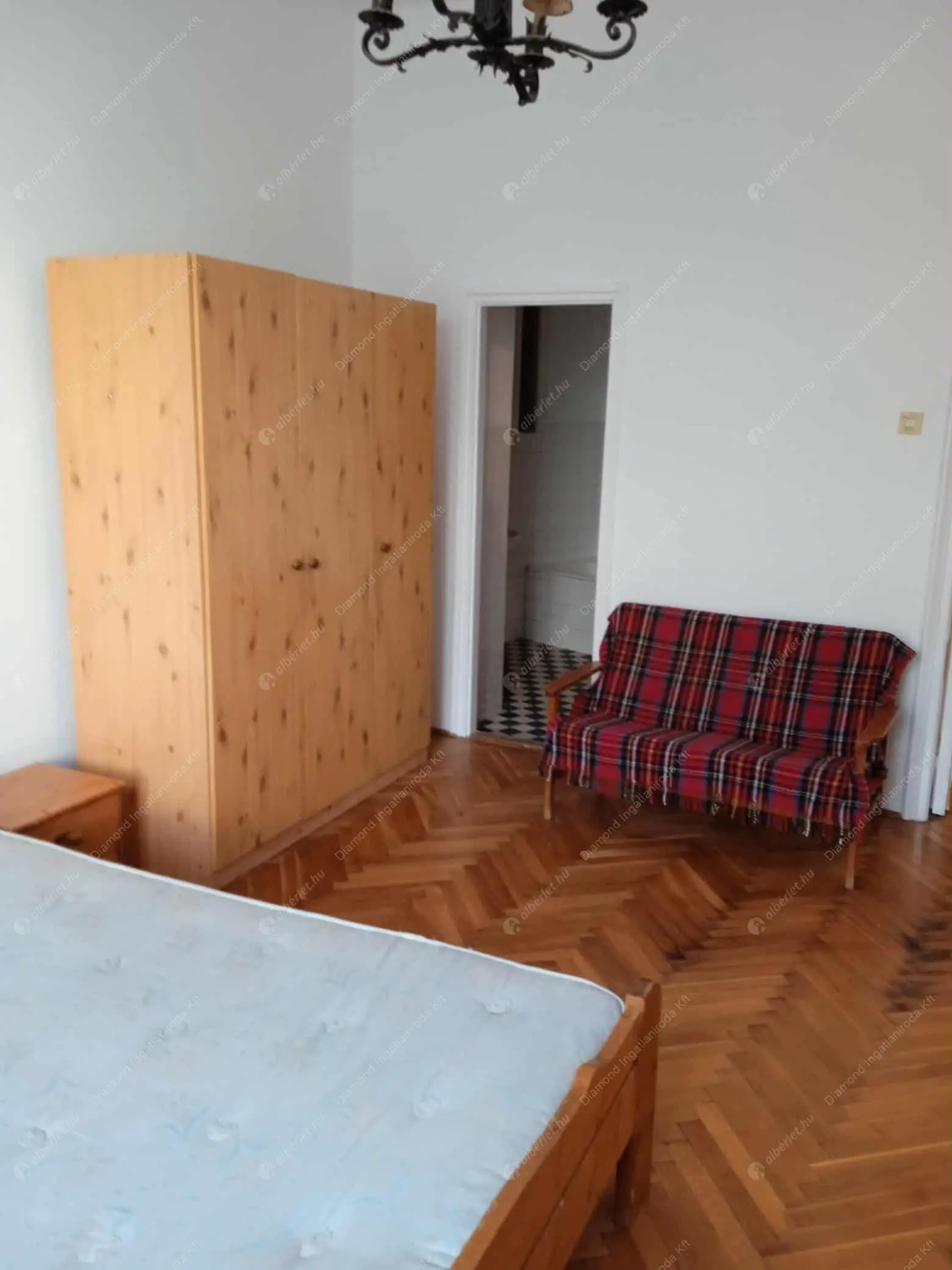 Kiadó albérlet 250000 Ft/hó áron: Budapest, VIII. kerület  Corvin köz. Mérete: 90 nm, 3 szobás | Alberlet.hu - 6545182