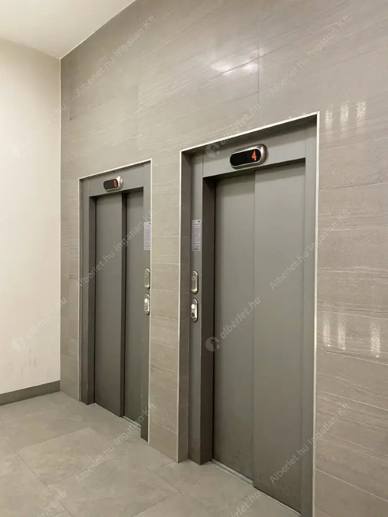 Kiadó albérlet 244000 Ft/hó áron: Budapest, VIII. kerület  Corvin sétány. Mérete: 30 nm, 1 szobás | Alberlet.hu - 6601123