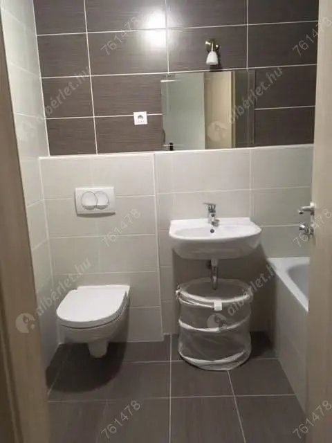 Kiadó albérlet 235000 Ft/hó áron: Budapest, VIII. kerület  Corvin sétány. Mérete: 33 nm, 1 szobás | Alberlet.hu - 6449885