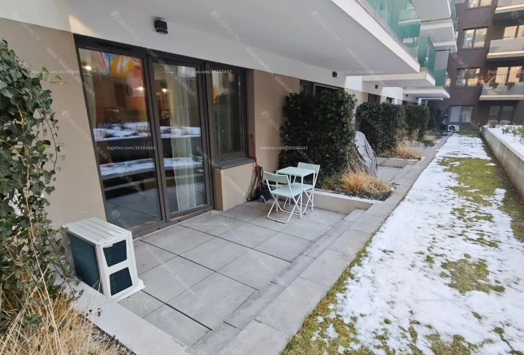 Kiadó albérlet 239000 Ft/hó áron: Budapest, VIII. kerület  Corvin sétány. Mérete: 33 nm, 1 szobás | Alberlet.hu - 6647890