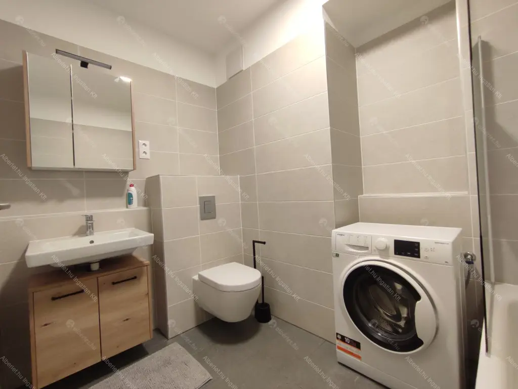 Kiadó albérlet 220000 Ft/hó áron: Budapest, VIII. kerület  Corvin sétány. Mérete: 36 nm, 1 szobás | Alberlet.hu - 6676192