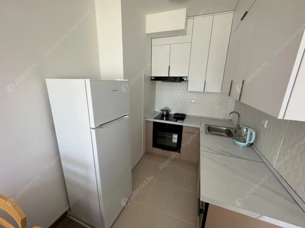 Kiadó albérlet 305000 Ft/hó áron: Budapest, VIII. kerület  Corvin sétány. Mérete: 38 nm, 2 szobás | Alberlet.hu - 6592864