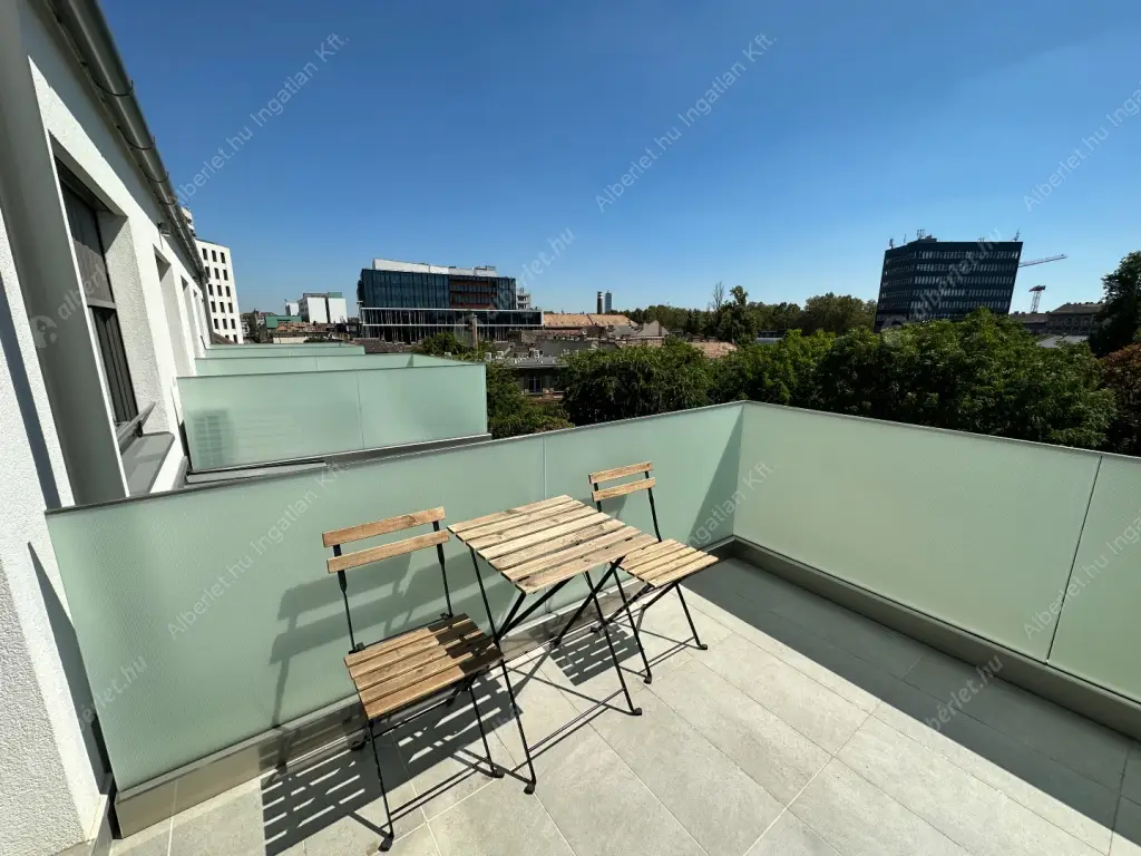 Kiadó albérlet 305000 Ft/hó áron: Budapest, VIII. kerület  Corvin sétány. Mérete: 38 nm, 2 szobás | Alberlet.hu - 6592867