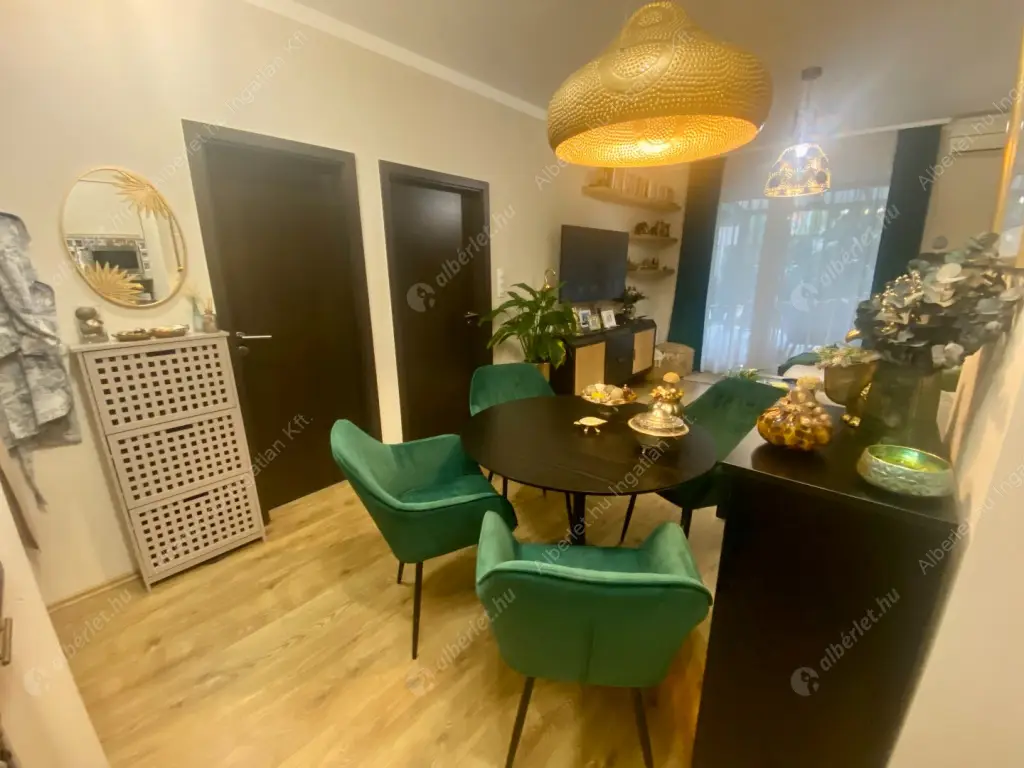 Kiadó albérlet 350000 Ft/hó áron: Budapest, VIII. kerület  Corvin sétány. Mérete: 43 nm, 2 szobás | Alberlet.hu - 6586696