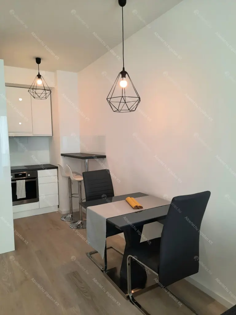 Kiadó albérlet 350000 Ft/hó áron: Budapest, VIII. kerület  Corvin sétány. Mérete: 43 nm, 1 szobás | Alberlet.hu - 6693280