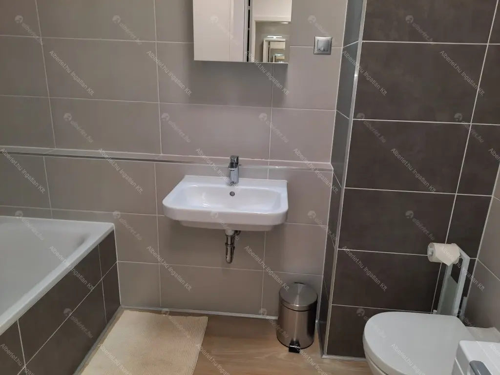 Kiadó albérlet 350000 Ft/hó áron: Budapest, VIII. kerület  Corvin sétány. Mérete: 43 nm, 1 szobás | Alberlet.hu - 6693285