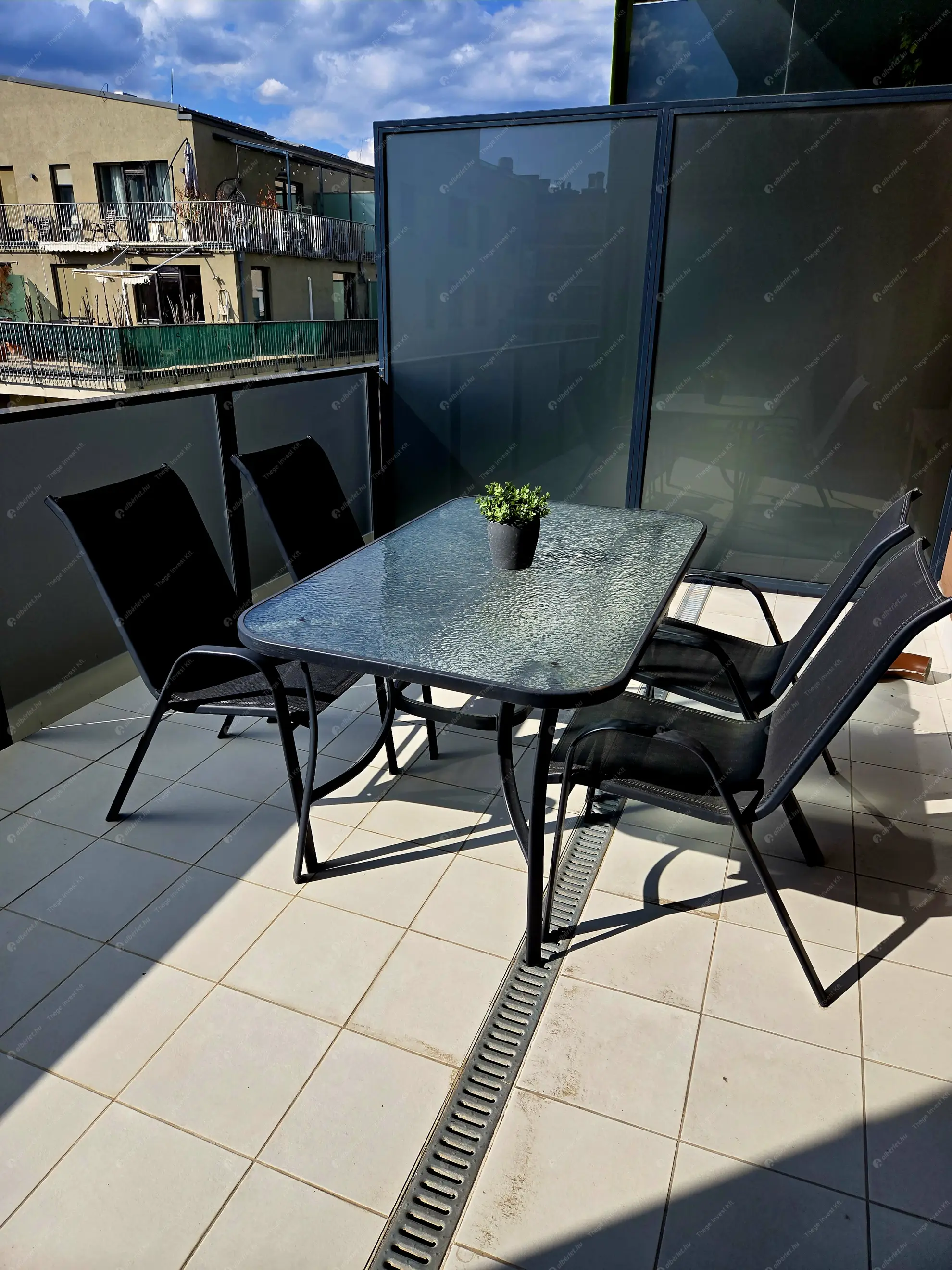 Kiadó albérlet 330000 Ft/hó áron: Budapest, VIII. kerület  Corvin sétány. Mérete: 44 nm, 2 szobás | Alberlet.hu - 6562940