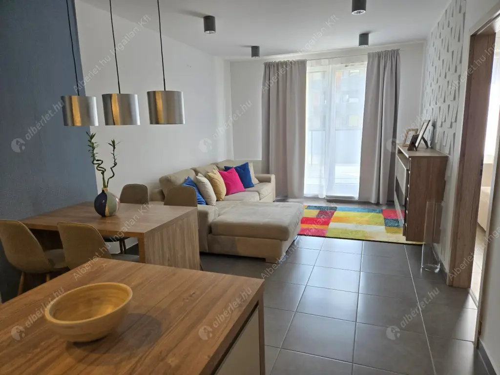 Kiadó albérlet 360000 Ft/hó áron: Budapest, VIII. kerület  Corvin sétány. Mérete: 44 nm, 2 szobás | Alberlet.hu - 6574883