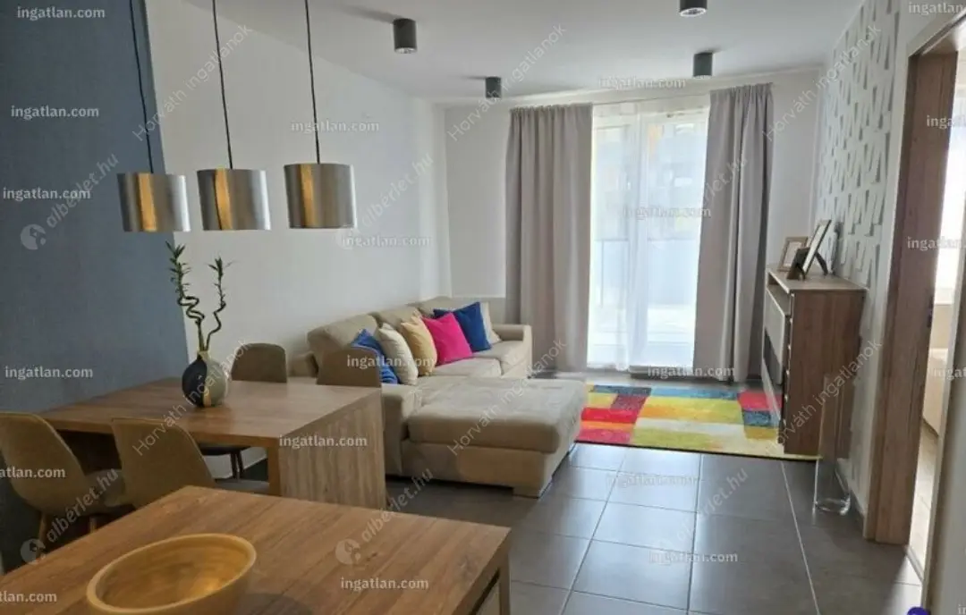 Kiadó albérlet 340000 Ft/hó áron: Budapest, VIII. kerület  Corvin sétány. Mérete: 44 nm, 2 szobás | Alberlet.hu - 6609225