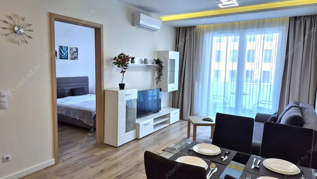 Kiadó albérlet 345000 Ft/hó áron: Budapest, VIII. kerület  Corvin sétány. Mérete: 44 nm, 2 szobás | Alberlet.hu - 6628810