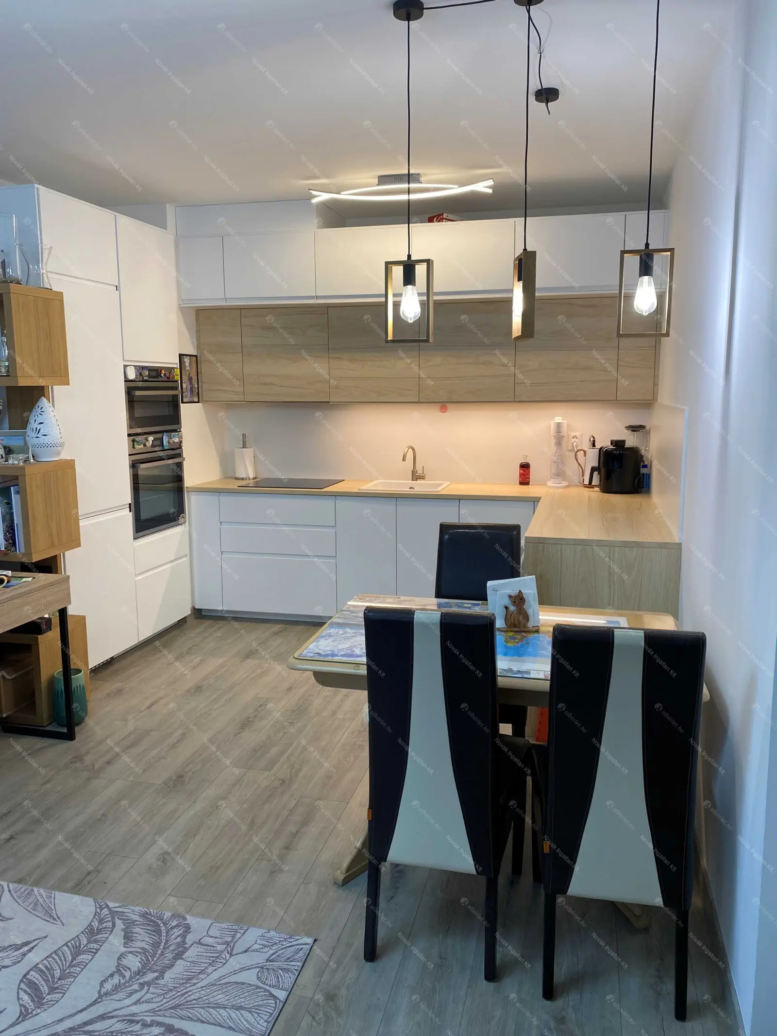 Kiadó albérlet 340000 Ft/hó áron: Budapest, VIII. kerület  Corvin sétány. Mérete: 45 nm, 2 szobás | Alberlet.hu - 6697182