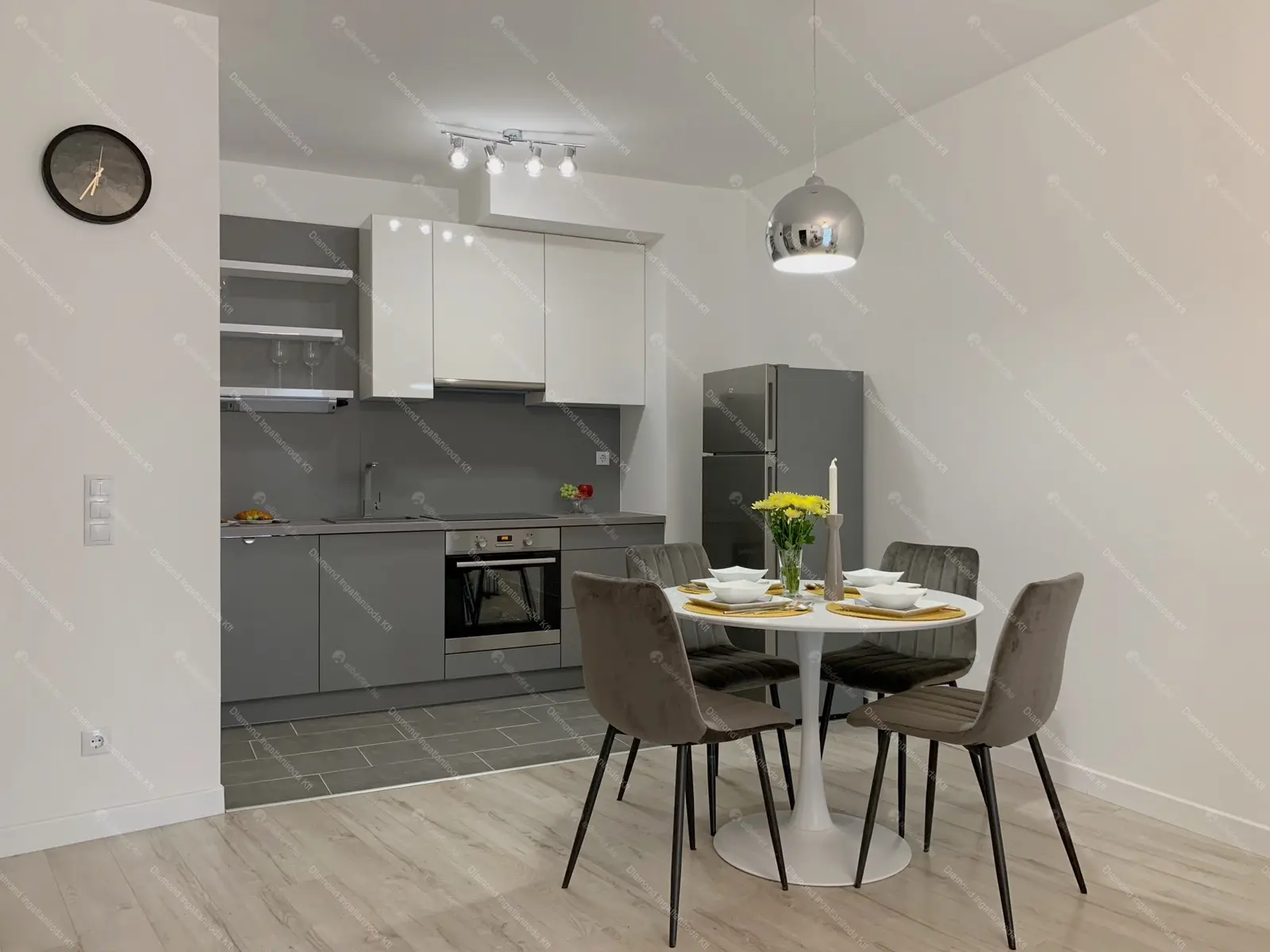 Kiadó albérlet 340000 Ft/hó áron: Budapest, VIII. kerület  Corvin sétány. Mérete: 46 nm, 2 szobás | Alberlet.hu - 6650067