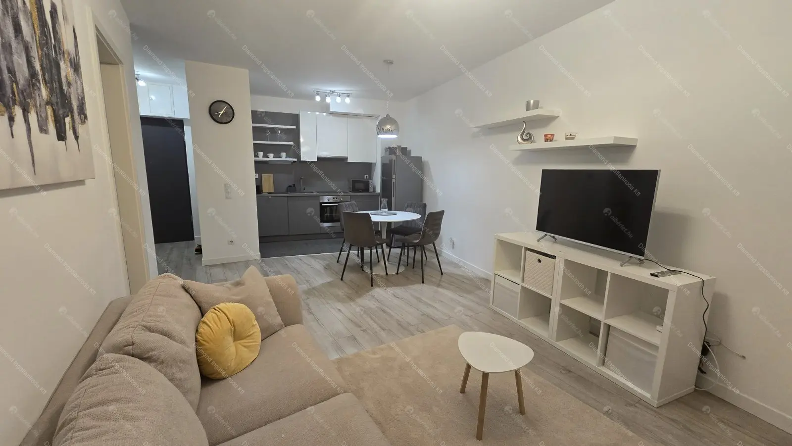 Kiadó albérlet 330000 Ft/hó áron: Budapest, VIII. kerület  Corvin sétány. Mérete: 46 nm, 2 szobás | Alberlet.hu - 6681538