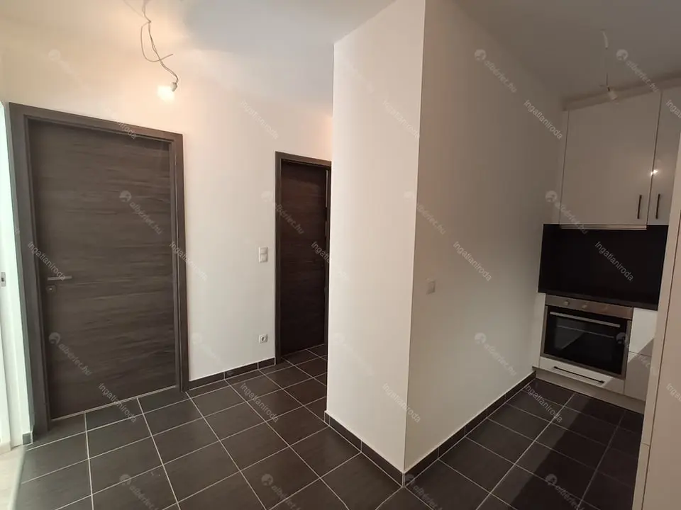 Kiadó albérlet 280000 Ft/hó áron: Budapest, VIII. kerület  Corvin sétány. Mérete: 46 nm, 2 szobás | Alberlet.hu - 6674547