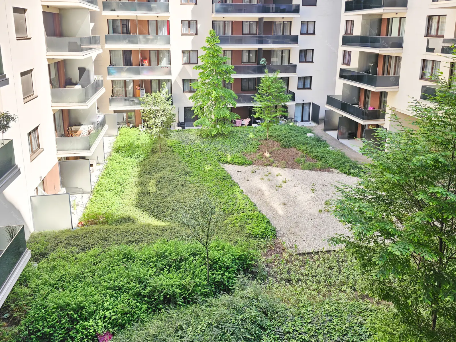 Kiadó albérlet 280000 Ft/hó áron: Budapest, VIII. kerület  Corvin sétány. Mérete: 46 nm, 2 szobás | Alberlet.hu - 6709286