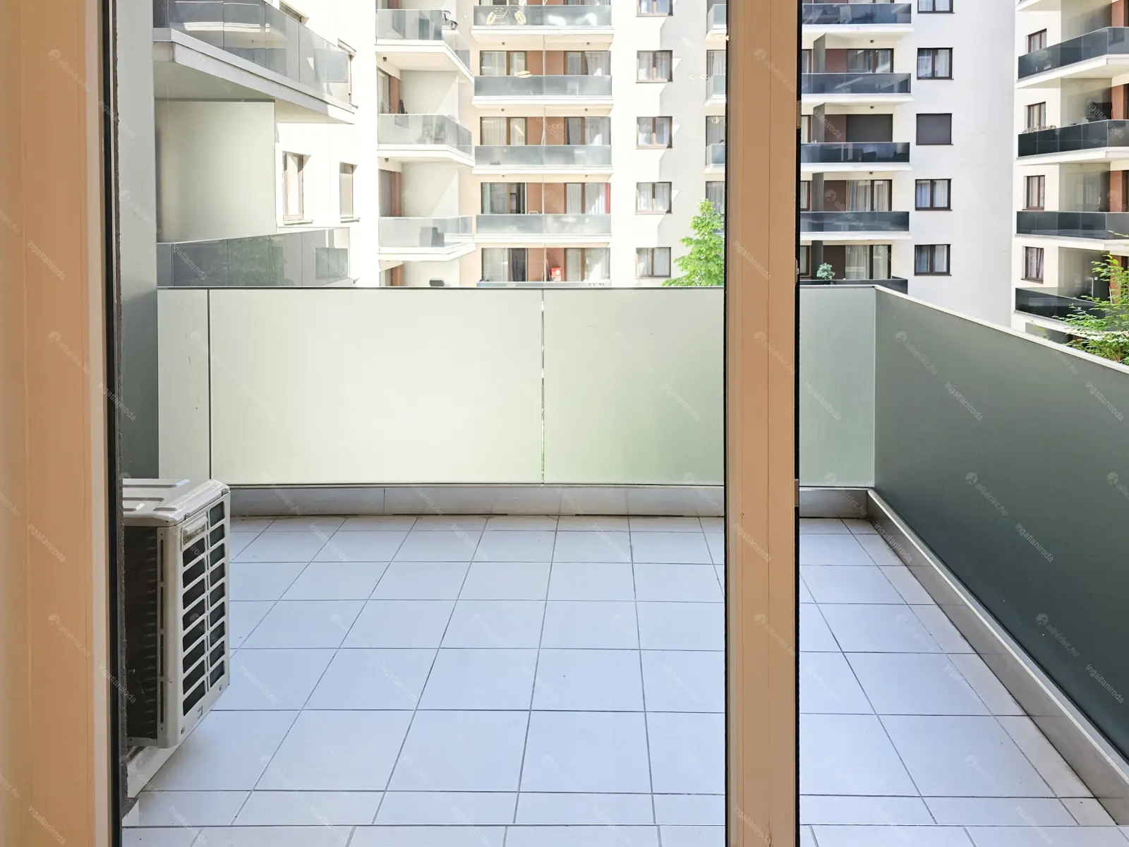 Kiadó albérlet 280000 Ft/hó áron: Budapest, VIII. kerület  Corvin sétány. Mérete: 46 nm, 2 szobás | Alberlet.hu - 6709307