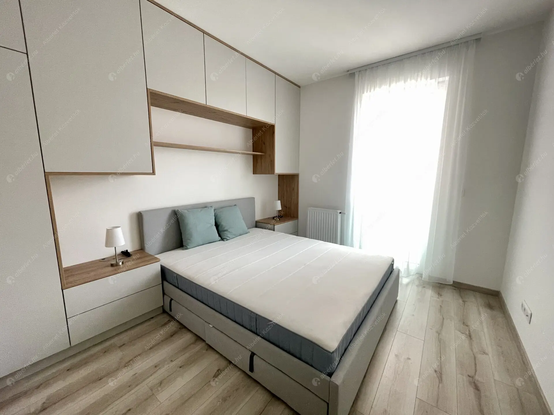 Kiadó albérlet 300000 Ft/hó áron: Budapest, VIII. kerület  Corvin sétány. Mérete: 47 nm, 1 szobás | Alberlet.hu - 6555230