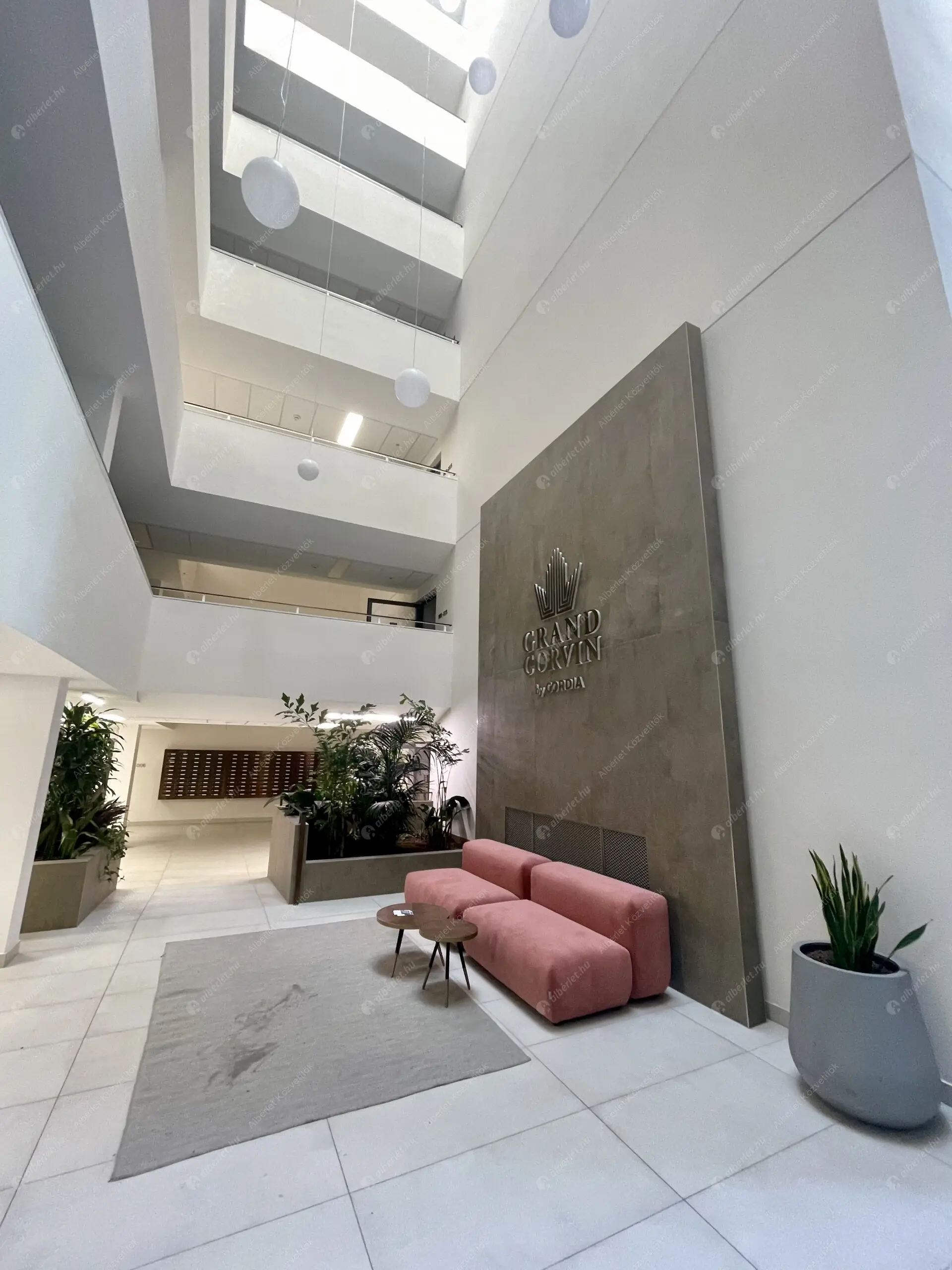 Kiadó albérlet 300000 Ft/hó áron: Budapest, VIII. kerület  Corvin sétány. Mérete: 47 nm, 1 szobás | Alberlet.hu - 6555245