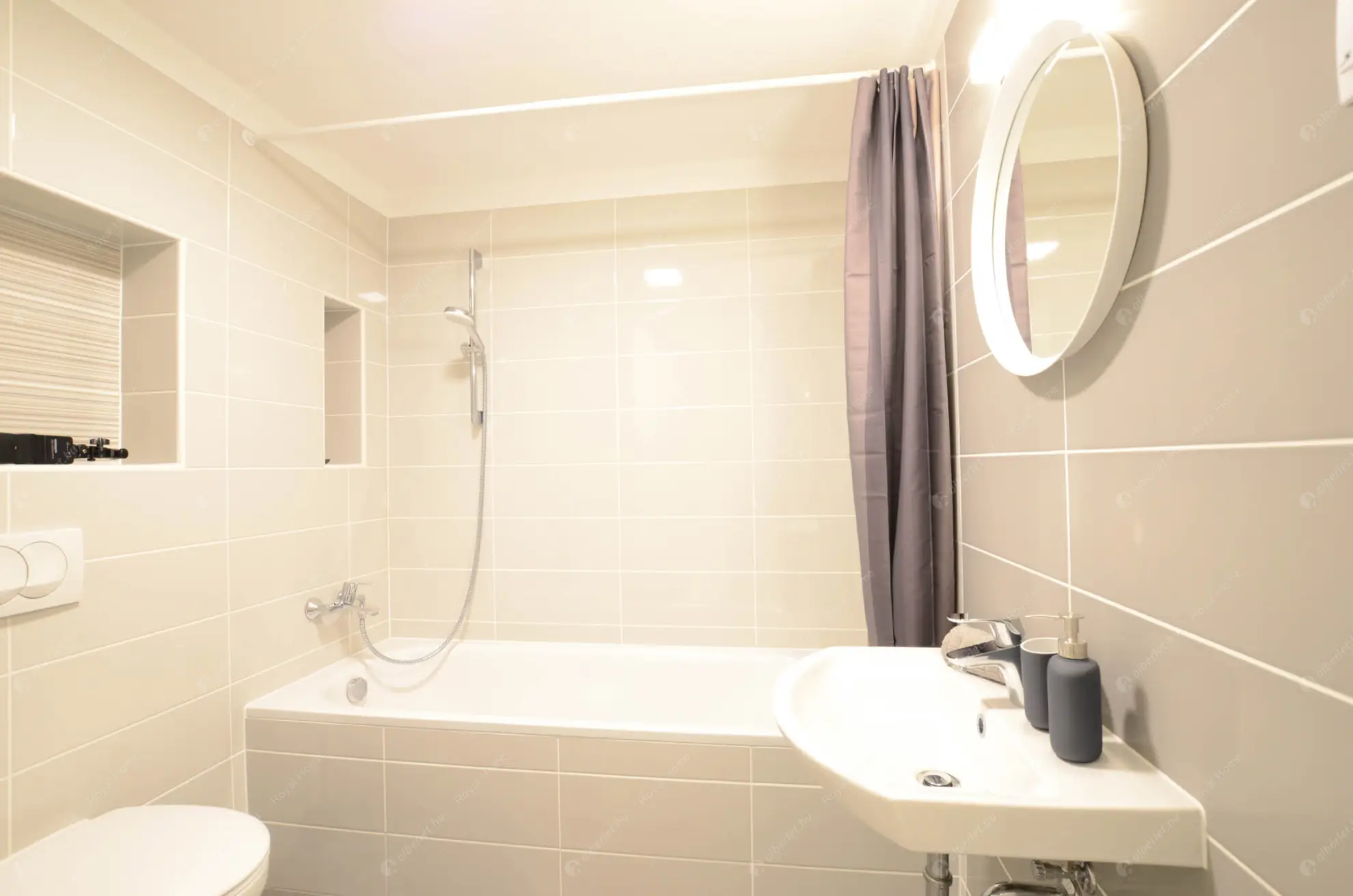 Kiadó albérlet 299000 Ft/hó áron: Budapest, VIII. kerület  Corvin sétány. Mérete: 47 nm, 1 szobás | Alberlet.hu - 6605581