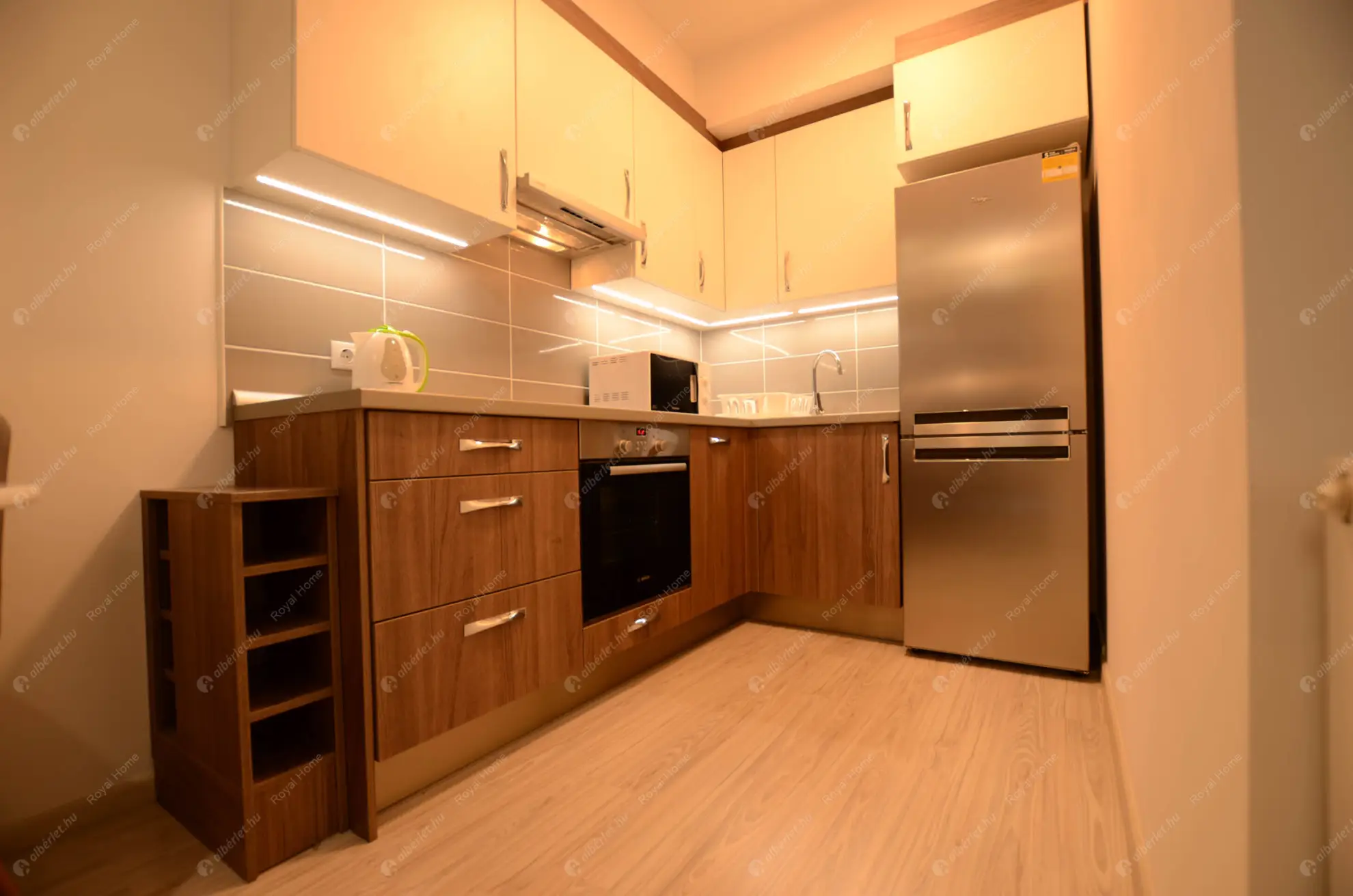 Kiadó albérlet 299000 Ft/hó áron: Budapest, VIII. kerület  Corvin sétány. Mérete: 47 nm, 1 szobás | Alberlet.hu - 6605583