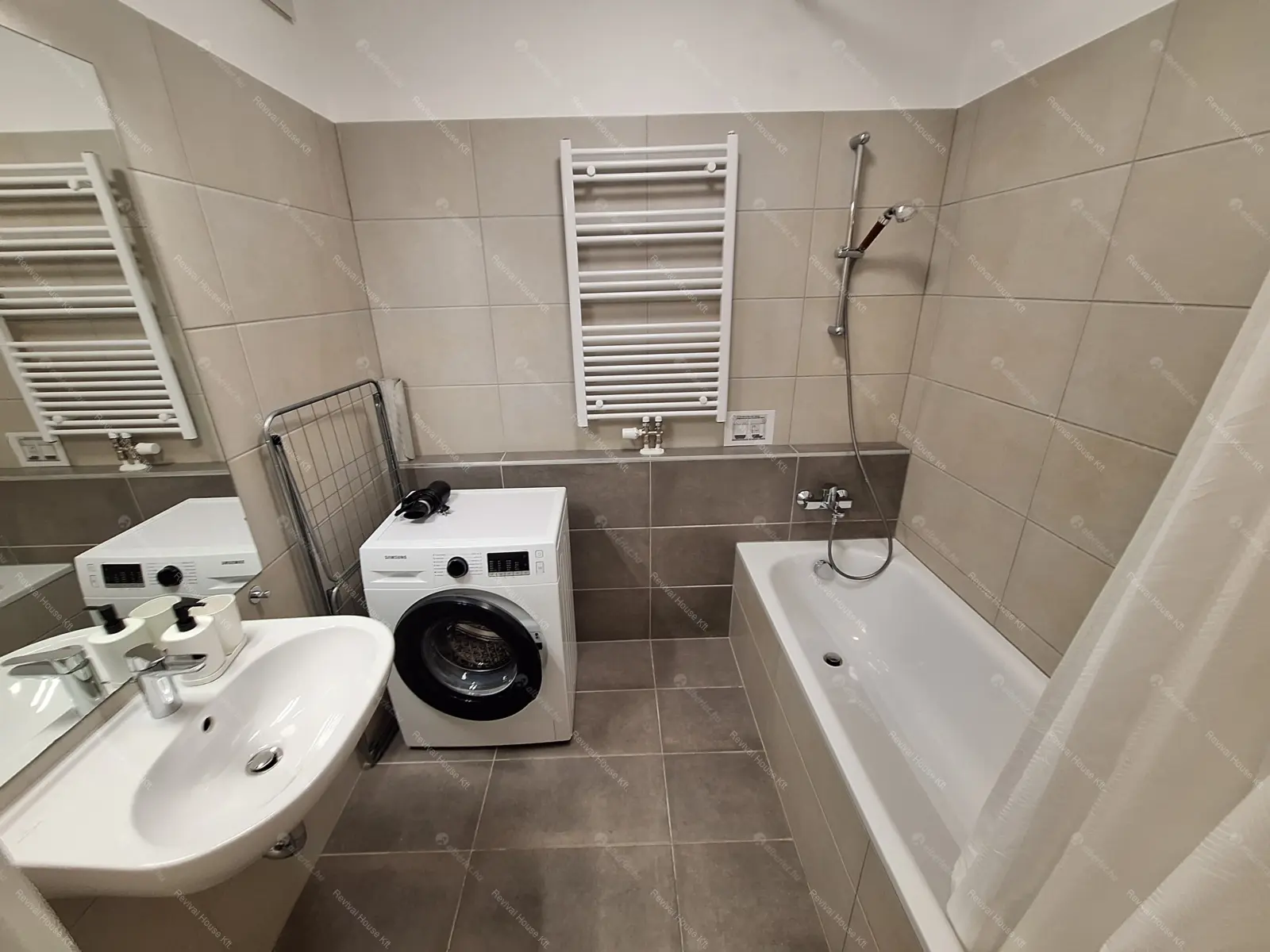 Kiadó albérlet 310000 Ft/hó áron: Budapest, VIII. kerület  Corvin sétány. Mérete: 47 nm, 2 szobás | Alberlet.hu - 6644887