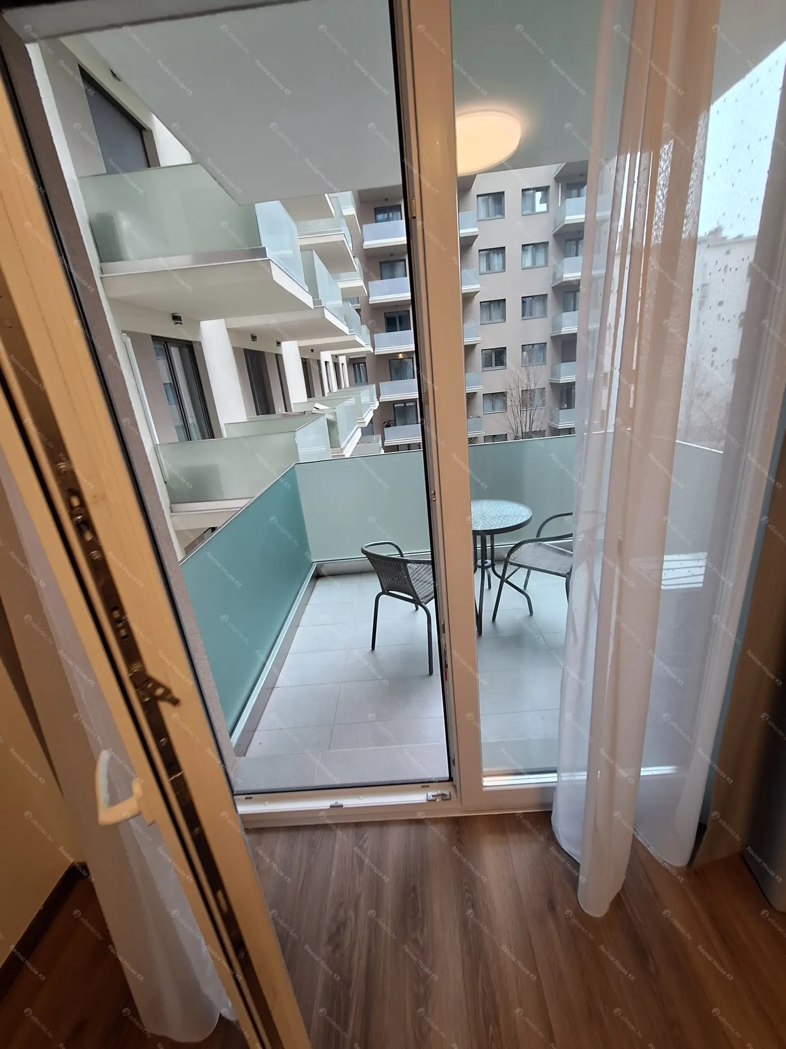 Kiadó albérlet 310000 Ft/hó áron: Budapest, VIII. kerület  Corvin sétány. Mérete: 47 nm, 2 szobás | Alberlet.hu - 6644895