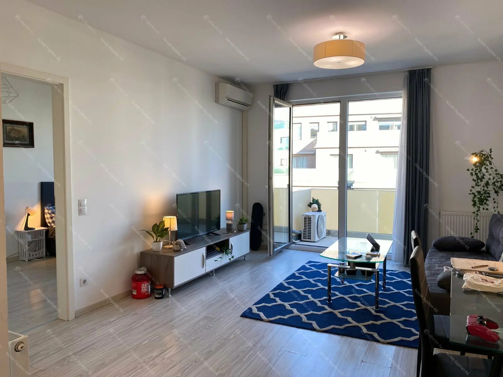 Kiadó albérlet 300000 Ft/hó áron: Budapest, VIII. kerület  Corvin sétány. Mérete: 47 nm, 2 szobás | Alberlet.hu - 6675494