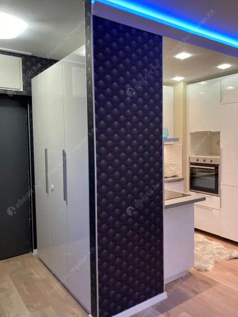 Kiadó albérlet 340000 Ft/hó áron: Budapest, VIII. kerület  Corvin sétány. Mérete: 48 nm, 2 szobás | Alberlet.hu - 6581260