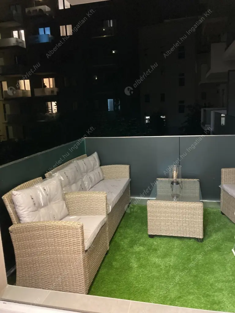 Kiadó albérlet 340000 Ft/hó áron: Budapest, VIII. kerület  Corvin sétány. Mérete: 48 nm, 2 szobás | Alberlet.hu - 6581266