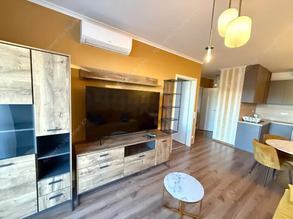 Kiadó albérlet 350000 Ft/hó áron: Budapest, VIII. kerület  Corvin sétány. Mérete: 48 nm, 2 szobás | Alberlet.hu - 6630011