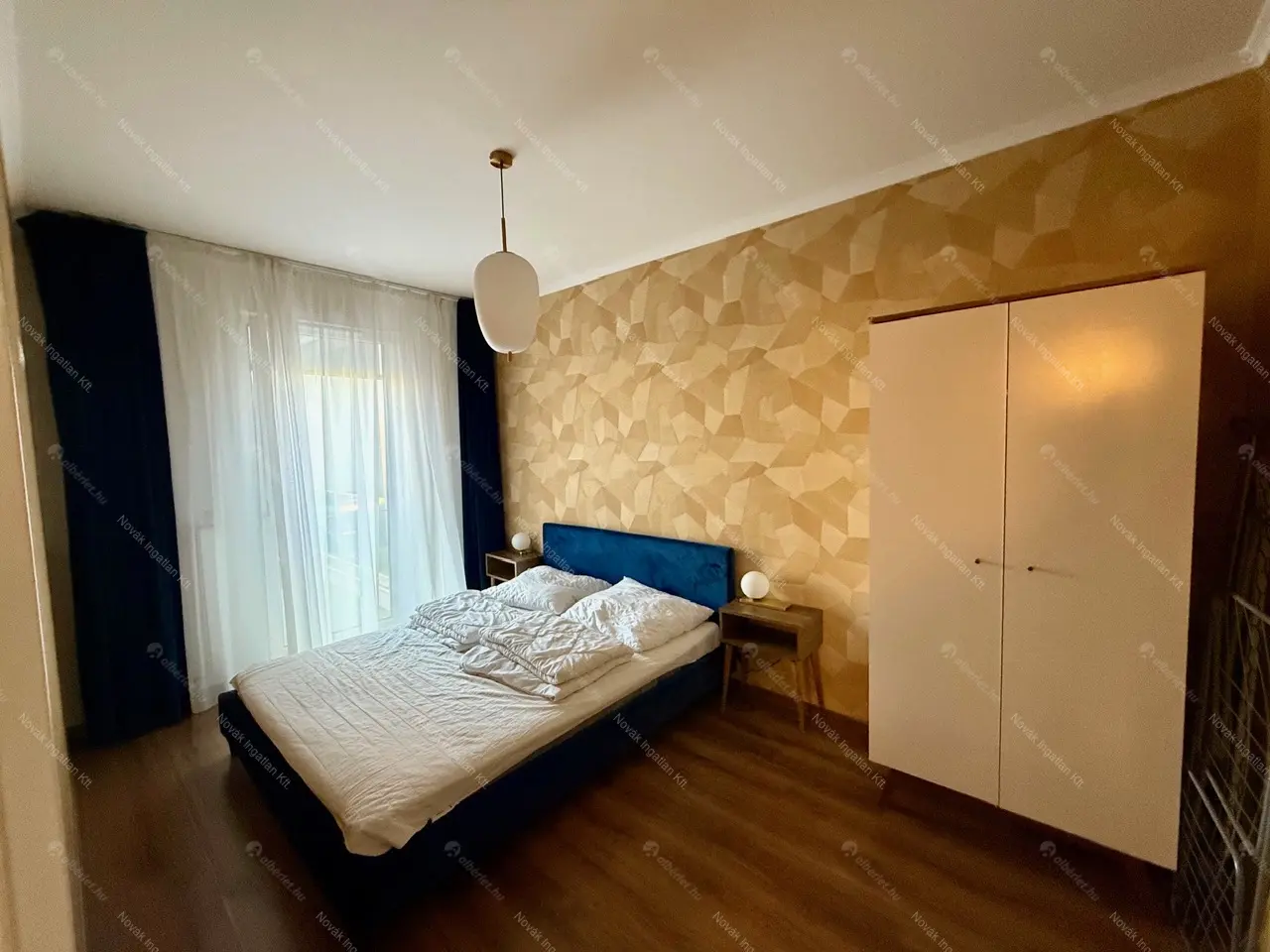 Kiadó albérlet 350000 Ft/hó áron: Budapest, VIII. kerület  Corvin sétány. Mérete: 48 nm, 2 szobás | Alberlet.hu - 6646821