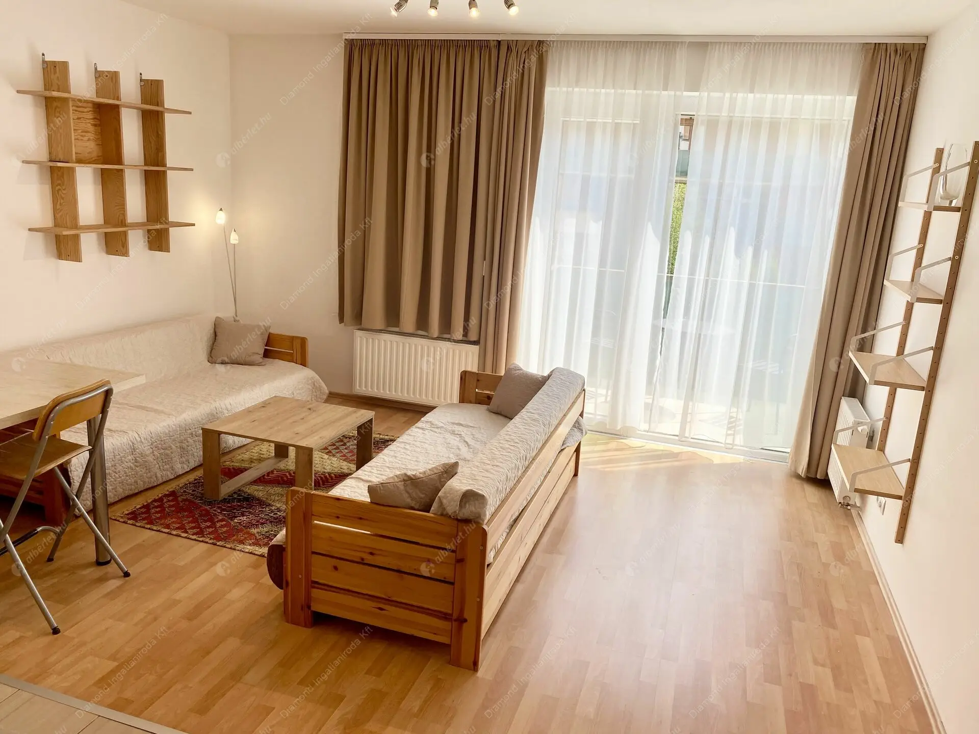 Kiadó albérlet 240000 Ft/hó áron: Budapest, VIII. kerület  Corvin sétány. Mérete: 49 nm, 2 szobás | Alberlet.hu - 6264543