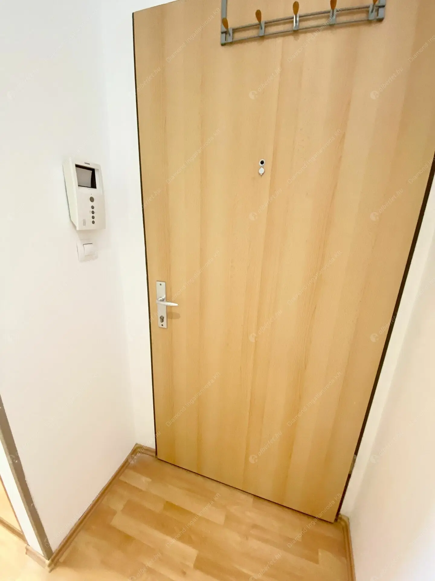 Kiadó albérlet 240000 Ft/hó áron: Budapest, VIII. kerület  Corvin sétány. Mérete: 49 nm, 2 szobás | Alberlet.hu - 6264556