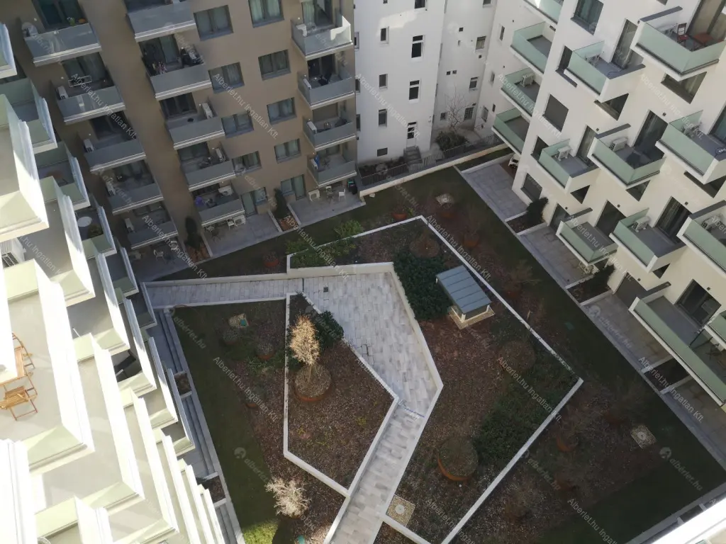 Kiadó albérlet 320000 Ft/hó áron: Budapest, VIII. kerület  Corvin sétány. Mérete: 49 nm, 2 szobás | Alberlet.hu - 6644686