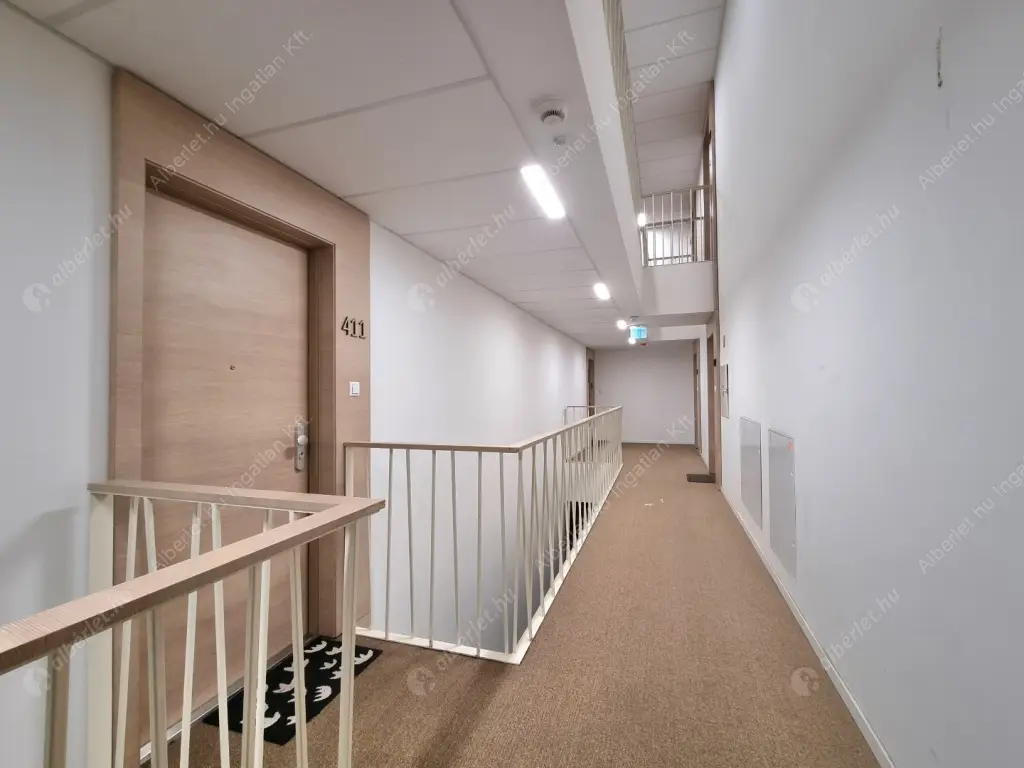 Kiadó albérlet 360000 Ft/hó áron: Budapest, VIII. kerület  Corvin sétány. Mérete: 50 nm, 2 szobás | Alberlet.hu - 6610744